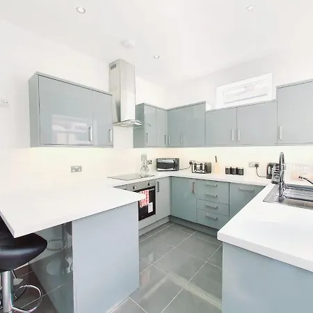 Dysa Bloomfield House Holiday home Blackpool