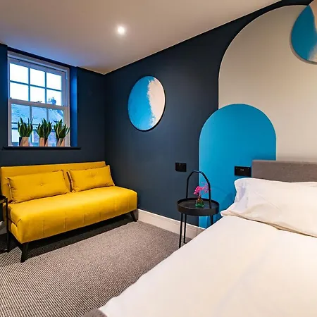 The Nest - Luxury 16 Person W Jacuzzi & Parking Daire Blackpool