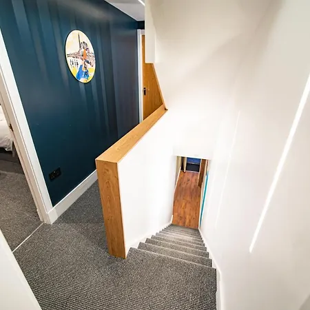Daire The Nest - Luxury 16 Person W Jacuzzi & Parking *