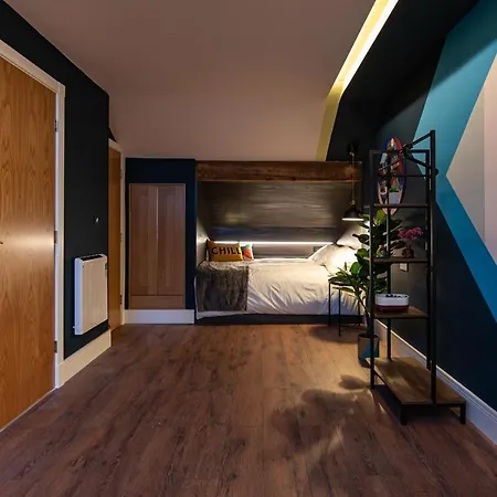 The Nest - Luxury 16 Person W Jacuzzi & Parking Daire *