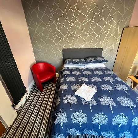Kirkstead Guesthouse, Pet Friendly Available, Everyone Welcome * Blackpool