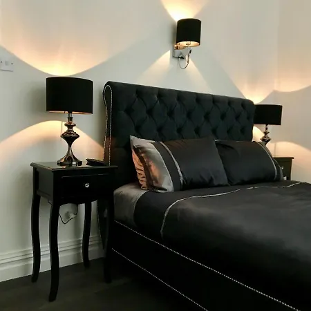 Apartment 77 Park Road