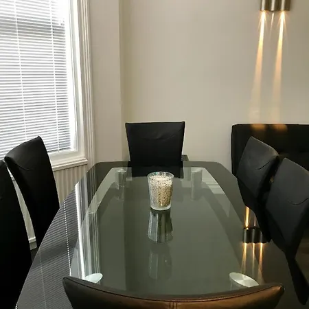 77 Park Road Apartment