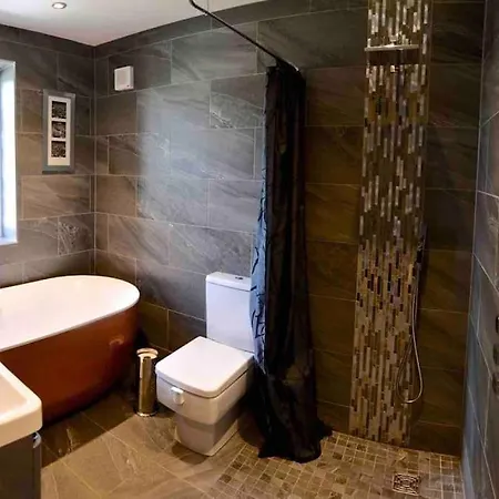 “tarn Croft” Luxurious Sleep 6 District House *