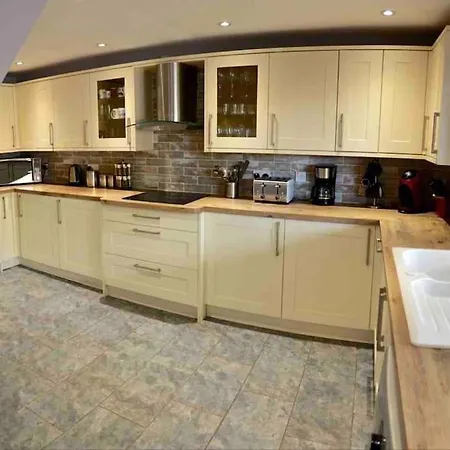 “tarn Croft” Luxurious Sleep 6 District House