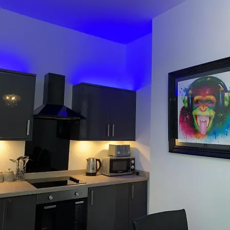 77 Park Road Apartment