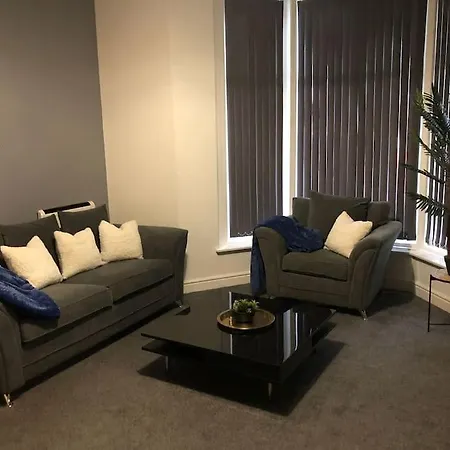 Bank Street 1 *