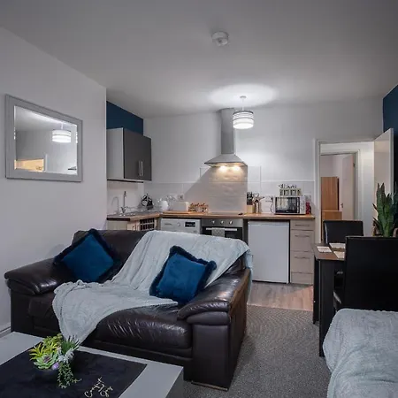 Bank Street 5 Apartment *