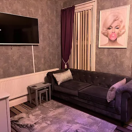Delovely Blackpool