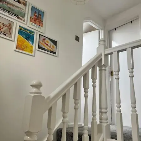 Holiday home The Big One! Large Blackpool. 3 Floors Of Luxury. Blackpool