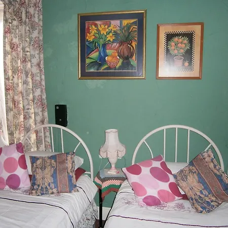 Guest house The Royale