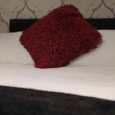 Leofric Legends Hotel 2*