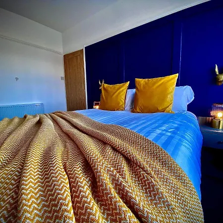 Сasa de vacaciones Family Modern 3 Bed Hot Tub House In