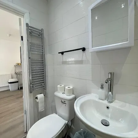 Araan House -families And Couples Only Konukevi Blackpool