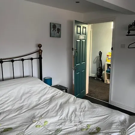 Penryn House Green Guest house *