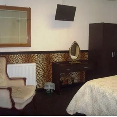 The Hatton 3*