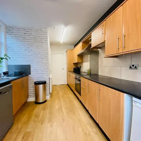 Town And Tower Perfect, For Family And Friends. Holiday home *