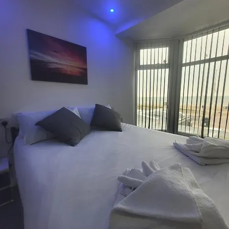Blackpool Resort Hotel *