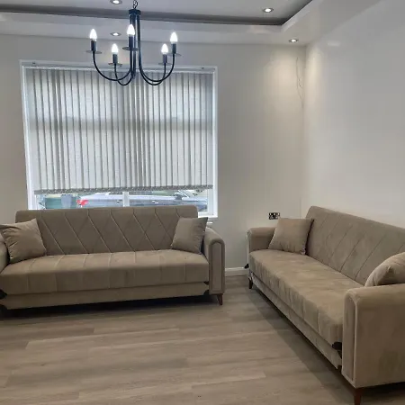 Araan House -families And Couples Only