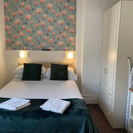 Cleveland Court * Blackpool