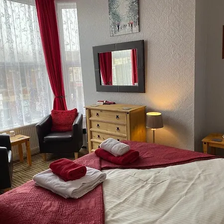 Beverley Dean - Children Over 5 Years Welcome - Continental Breakfast Blackpool