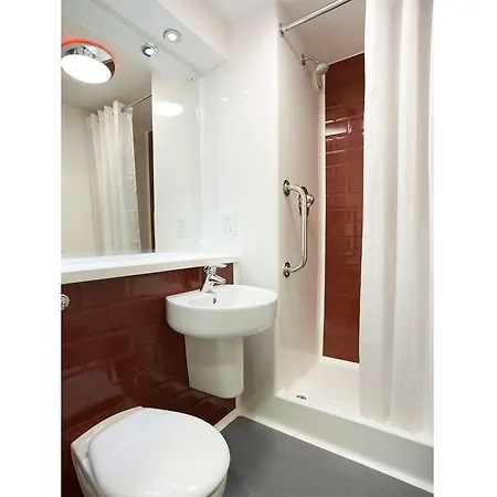 Travelodge South Shore Hotell 3*