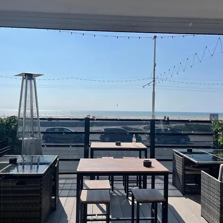 Residency Luxury Seafront 호텔 5*
