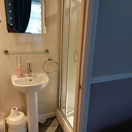 Lynbar Guest house