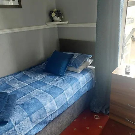 Lynbar Guest house