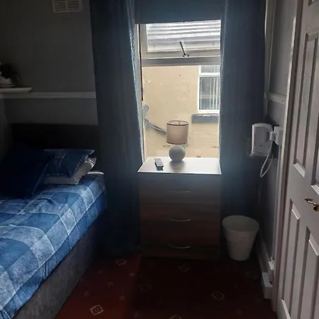 Lynbar Guest house Blackpool