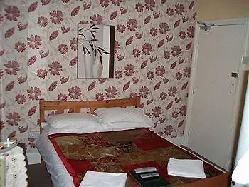 Hotel The 3*