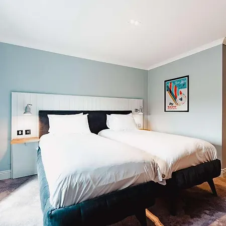 Village 4* Blackpool