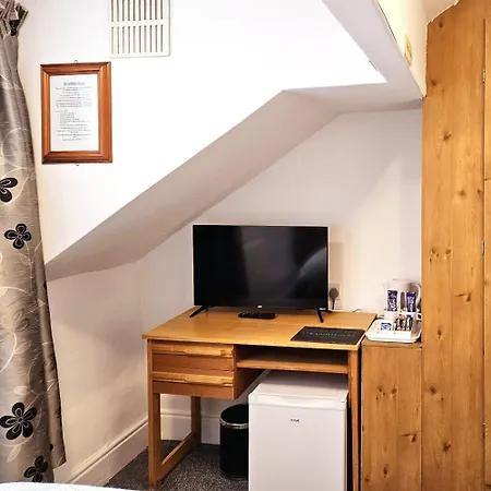 Bed & Breakfast Beverley Dean - Children Over 5 Years Welcome - Continental Breakfast Blackpool