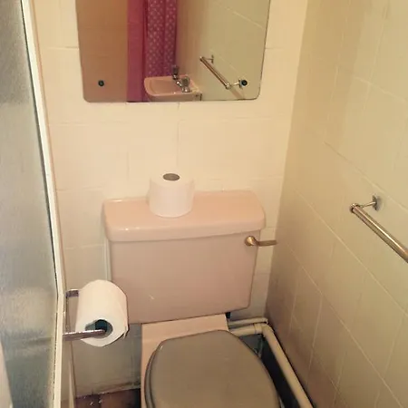 Hotel Peek-A-Booze - Budget Hotel - Adults Only Blackpool