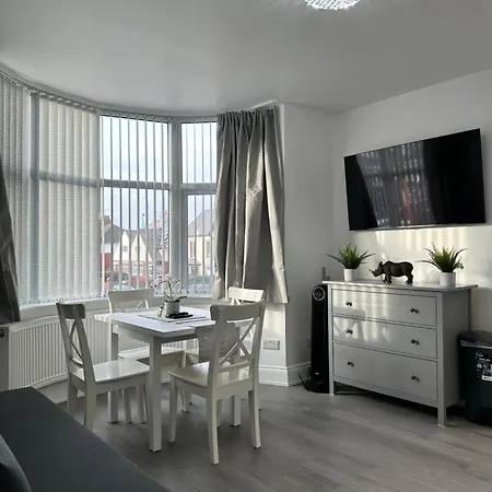 Granada Holmfield Rd * Blackpool