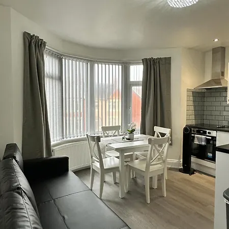 Granada Holmfield Rd * Blackpool
