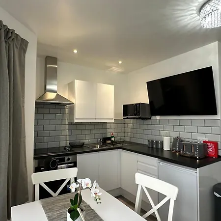 Granada Holmfield Rd *
