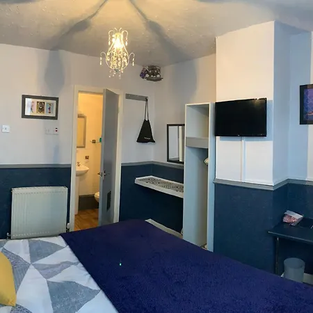 Hornby Villa- 4star B&b-couples & Families Only Guest house