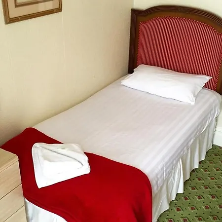 The Melville - Location Hotel