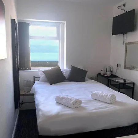 Blackpool Resort Hotel *