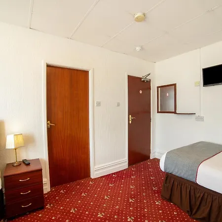Oyo The Golden Cheval Hotel 3*