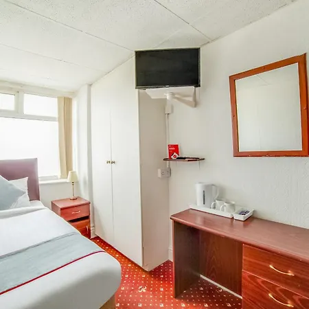 Oyo The Golden Cheval Hotel