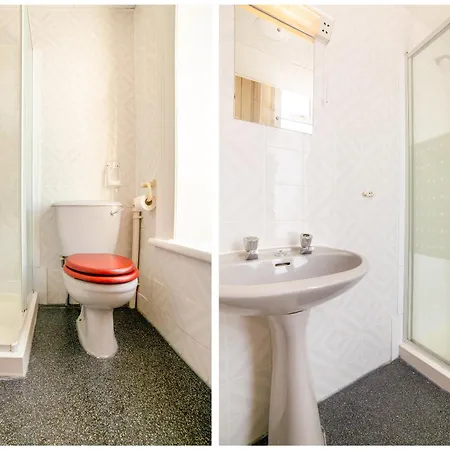 Hotel Oyo The Golden Cheval 3*