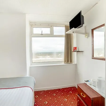 Hotel Oyo The Golden Cheval 3*
