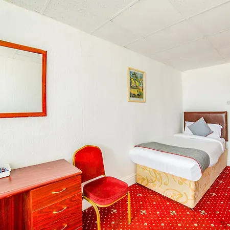 Oyo The Golden Cheval Hotel Blackpool