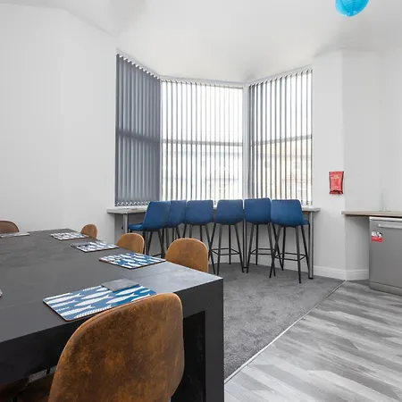 54 Central Apartment
