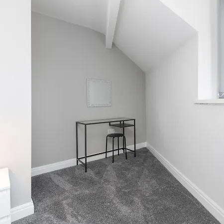 Apartment 54 Central