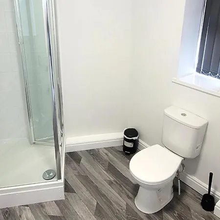 54 Central Apartment *