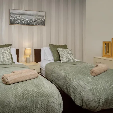 Arnside - Spacious 10-bedroom Seaside Дом отдыха *