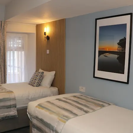 Balmoral 3*